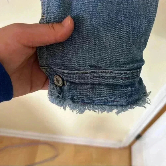 KanCan Destroyed Raw Frayed Hem Cropped Jean Jacket Size L - Picture 4 of 7